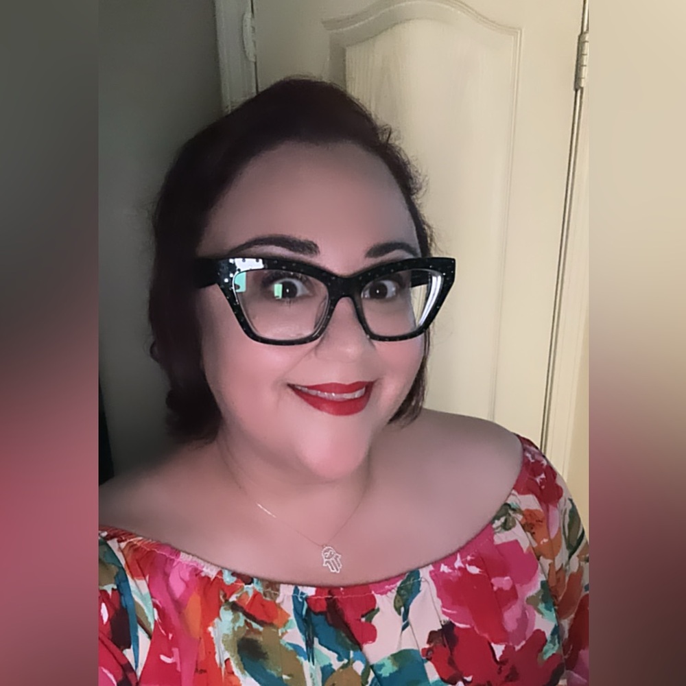 Meet your Posher, Kathia